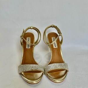 STEVE MADDEN, SIZE 6, COLOR GOLD
